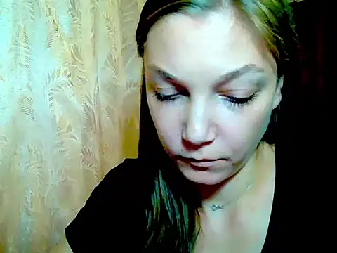 EmillyPlay live sex cam