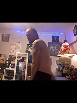 BobbyQ29 live sex cam