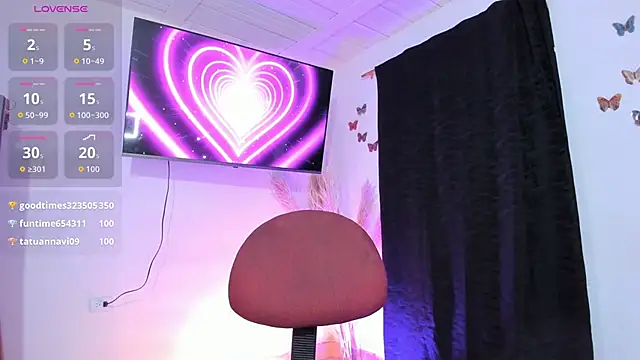 REINA_ADAHARA live sex cam