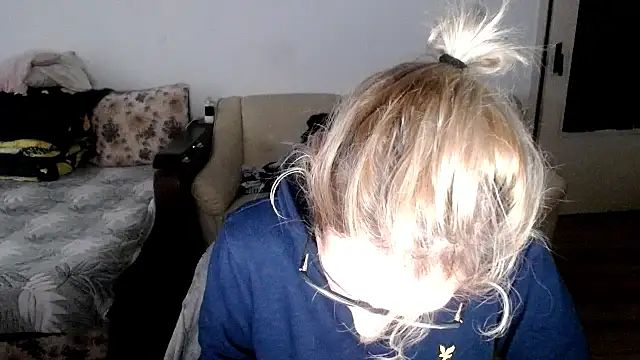 SmokerLety live sex cam