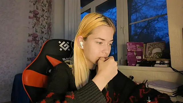 Witching_Moon live sex cam