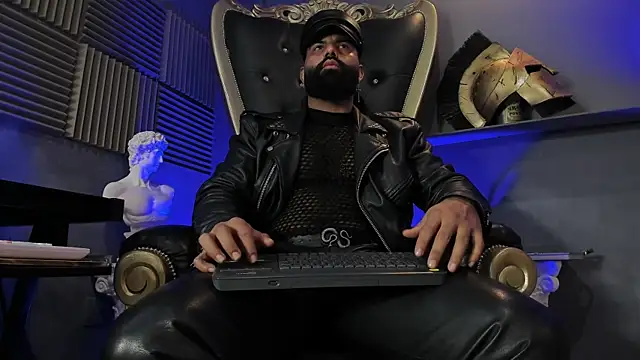 BeardAndrew live sex cam