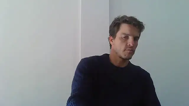 HeteroOli live sex cam