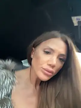 NicollleDiamondd live sex cam