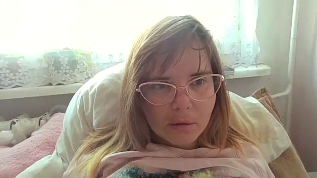 HornyElena live sex cam