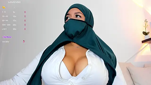 thaira_aly live sex cam