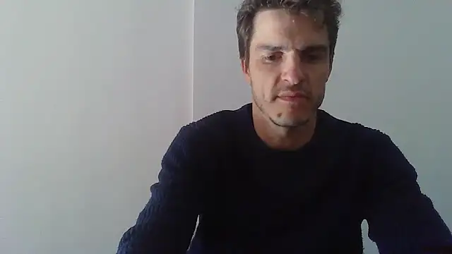 HeteroOli live sex cam