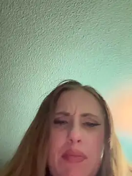 ClumsyLink live sex cam