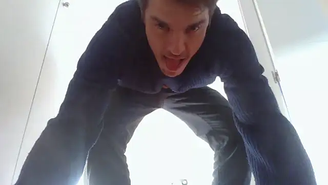 HeteroOli live sex cam