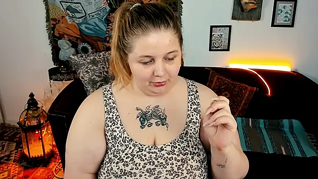 SladaDell live sex cam