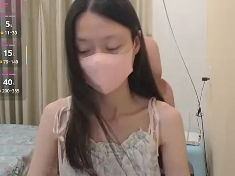 Lil-Cherries live sex cam