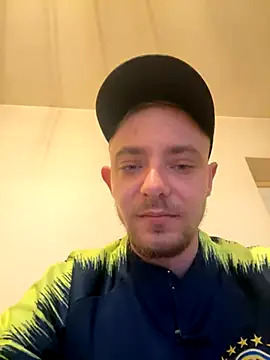 Crevette311 live sex cam