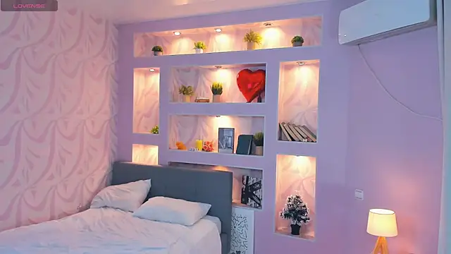 FloraDobb live sex cam