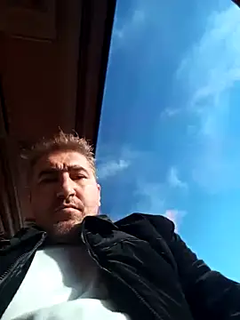 mert0359 live sex cam