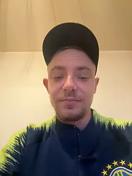 Crevette311 live sex cam