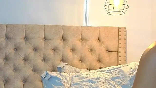 KeryHillson live sex cam