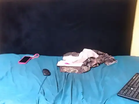 Freaky-Nicky18 live sex cam