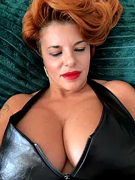 Selvaggia_official83 live sex cam