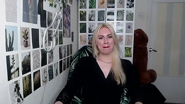 CapriScorpion live sex cam