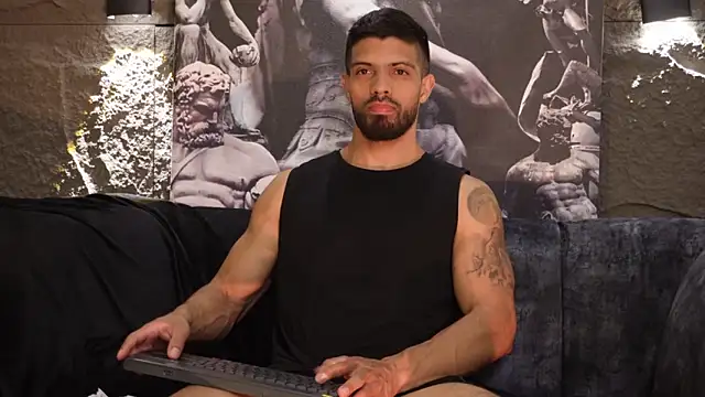 DannSaenz live sex cam