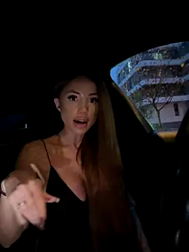 NicollleDiamondd live sex cam