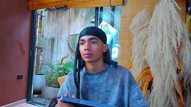 AlanCutee live sex cam