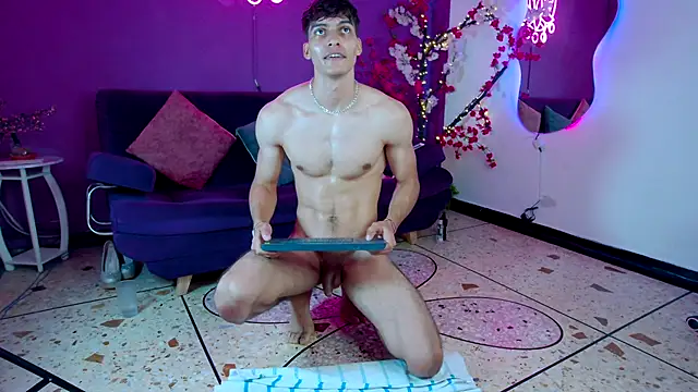 AlessioVitale live sex cam