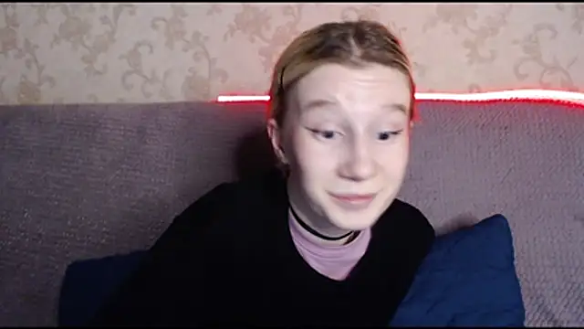 EnigmaSee live sex cam