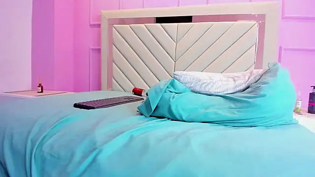 ALISSON_BARKER live sex cam