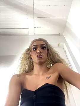 briana_sex32 live sex cam