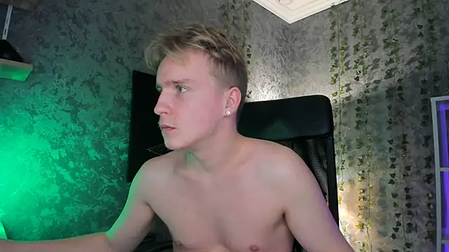 AlexxSweet live sex cam