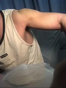 pandesal_aki live sex cam