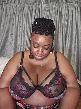 ThickianaRider live sex cam