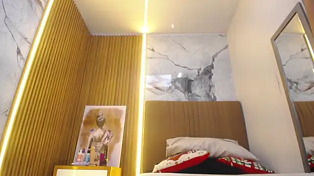 LORENADAVIES live sex cam