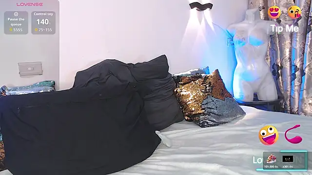 Emili_Roux live sex cam