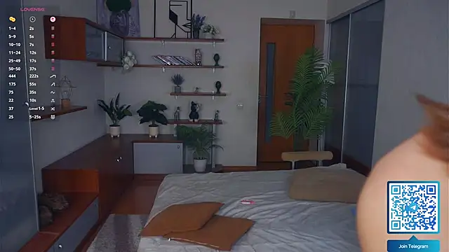 ErlinaBuoy live sex cam