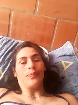 AmeliHoney live sex cam