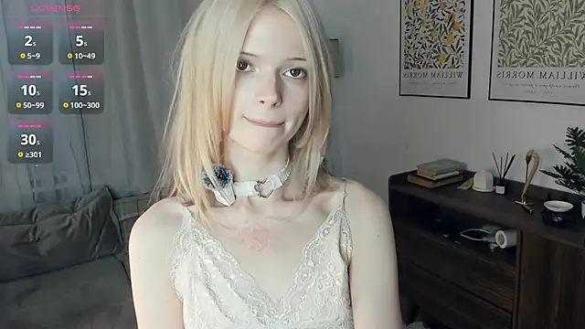 LaureMestler live sex cam