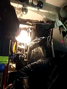 ShysluutGia live sex cam