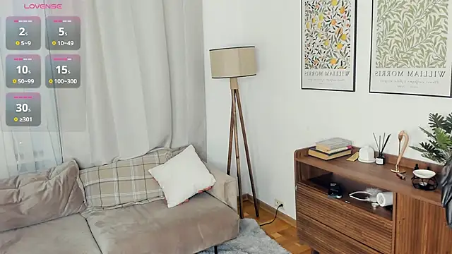 LaureMestler live sex cam