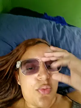 AliceRuivinha2 live sex cam