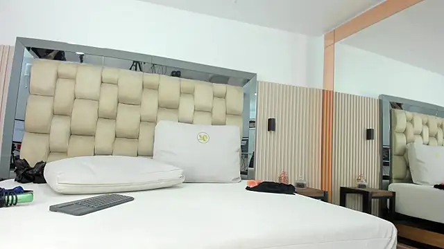 noah_pariss live sex cam