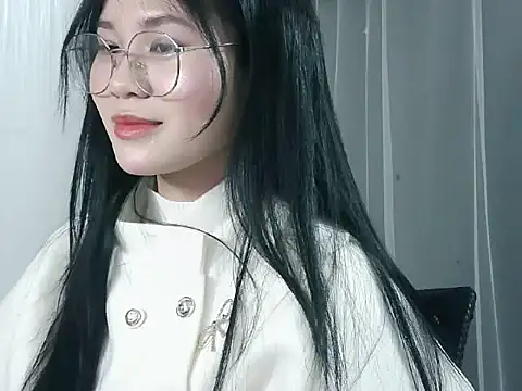 Nunaa18 live sex cam