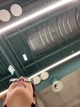 NataKitten live sex cam