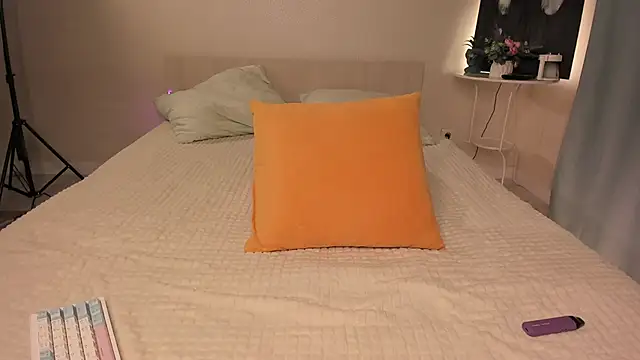 Chloeee4200 live sex cam