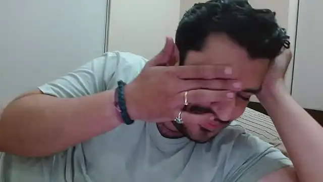 robintoit live sex cam