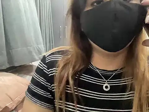sassypooja live sex cam