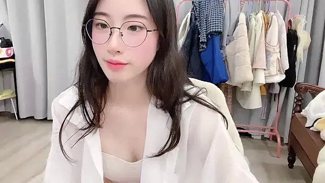 Freya7777 live sex cam