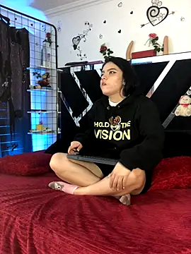 1lovelygirls live sex cam