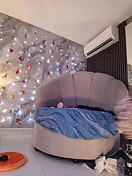 Katemoss70 live sex cam